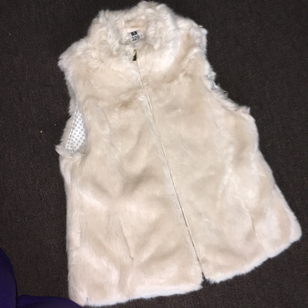 ‼️ fur vest ‼️